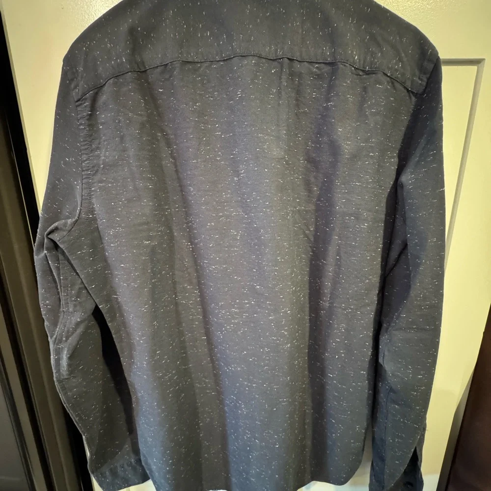 GAP Men's Speckled Dark Blue Button-Down Shirt - Picture 2 of 4